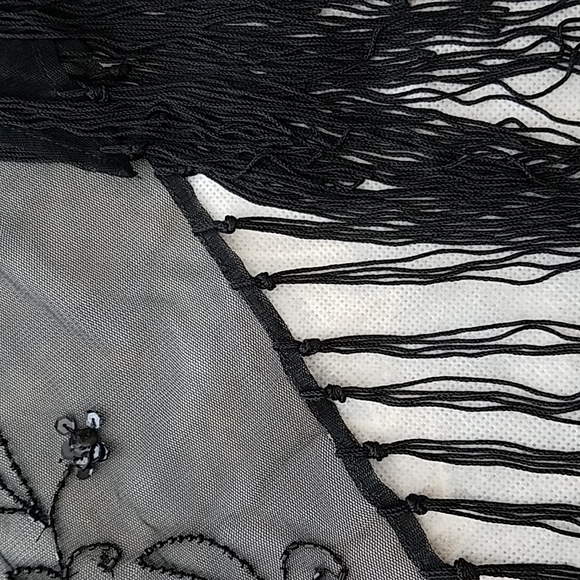 Shawl, Scarf - Picture 3 of 7